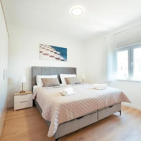 Danica Apartment *
